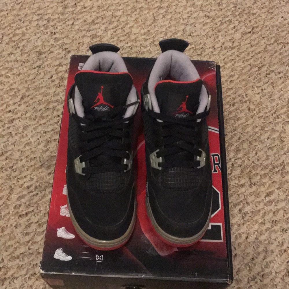 Air Jordan 4 Retro